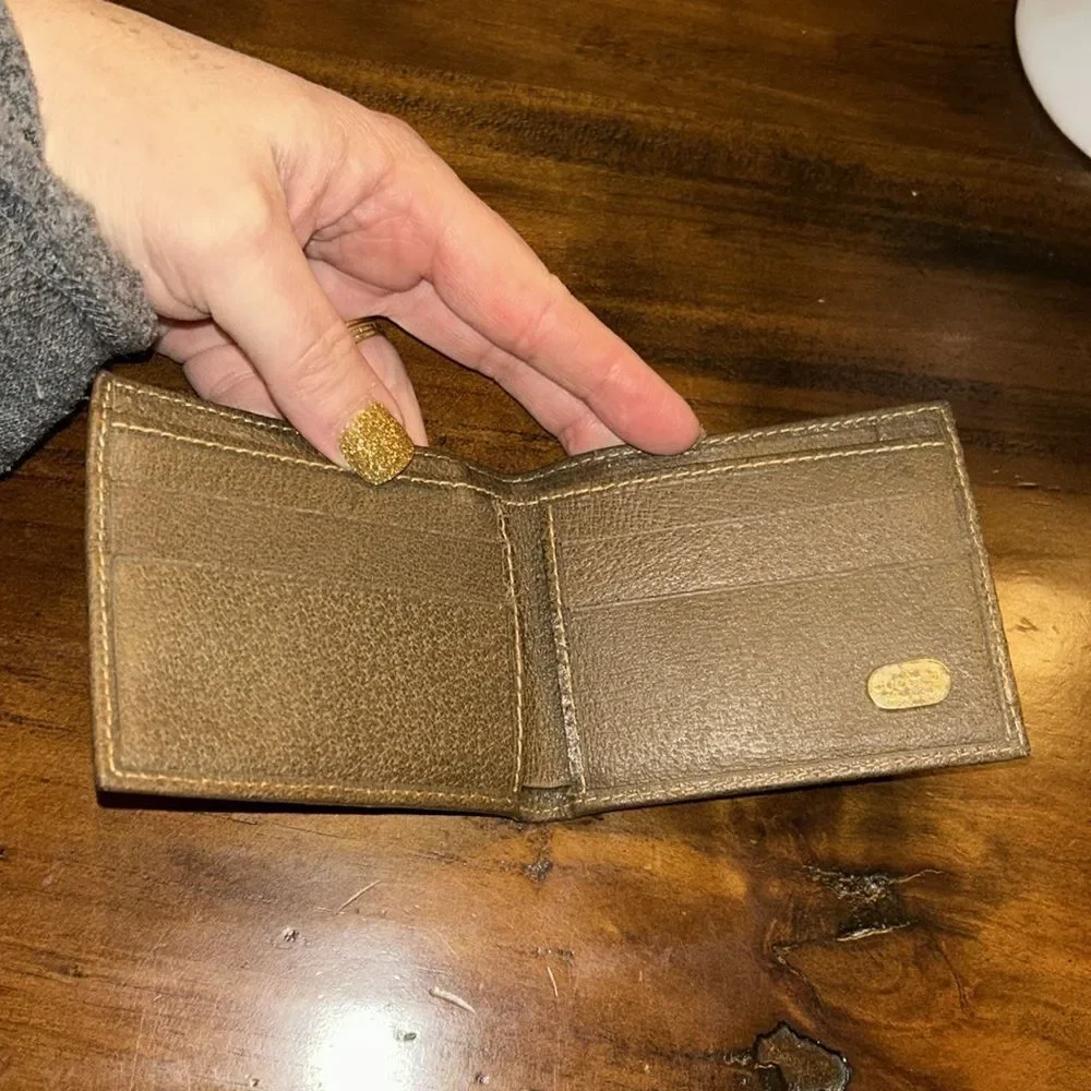 Gucci Vintage Men’s Wallet impeccable